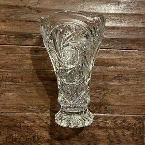 Zajecar Star of David Pinwheel Lead Crystal Vase